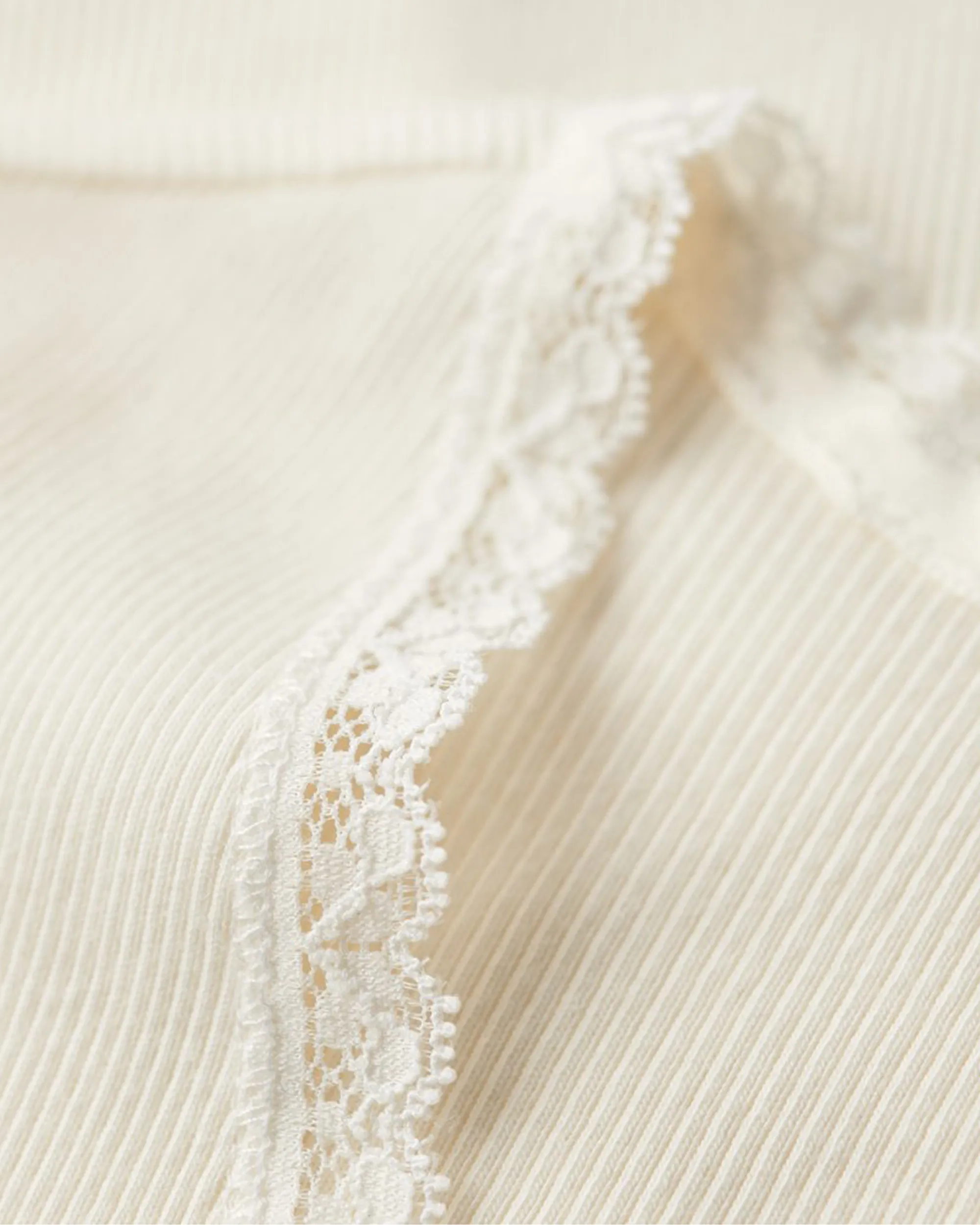 Essential Lace Trim V-Neck T-Shirt in Off White