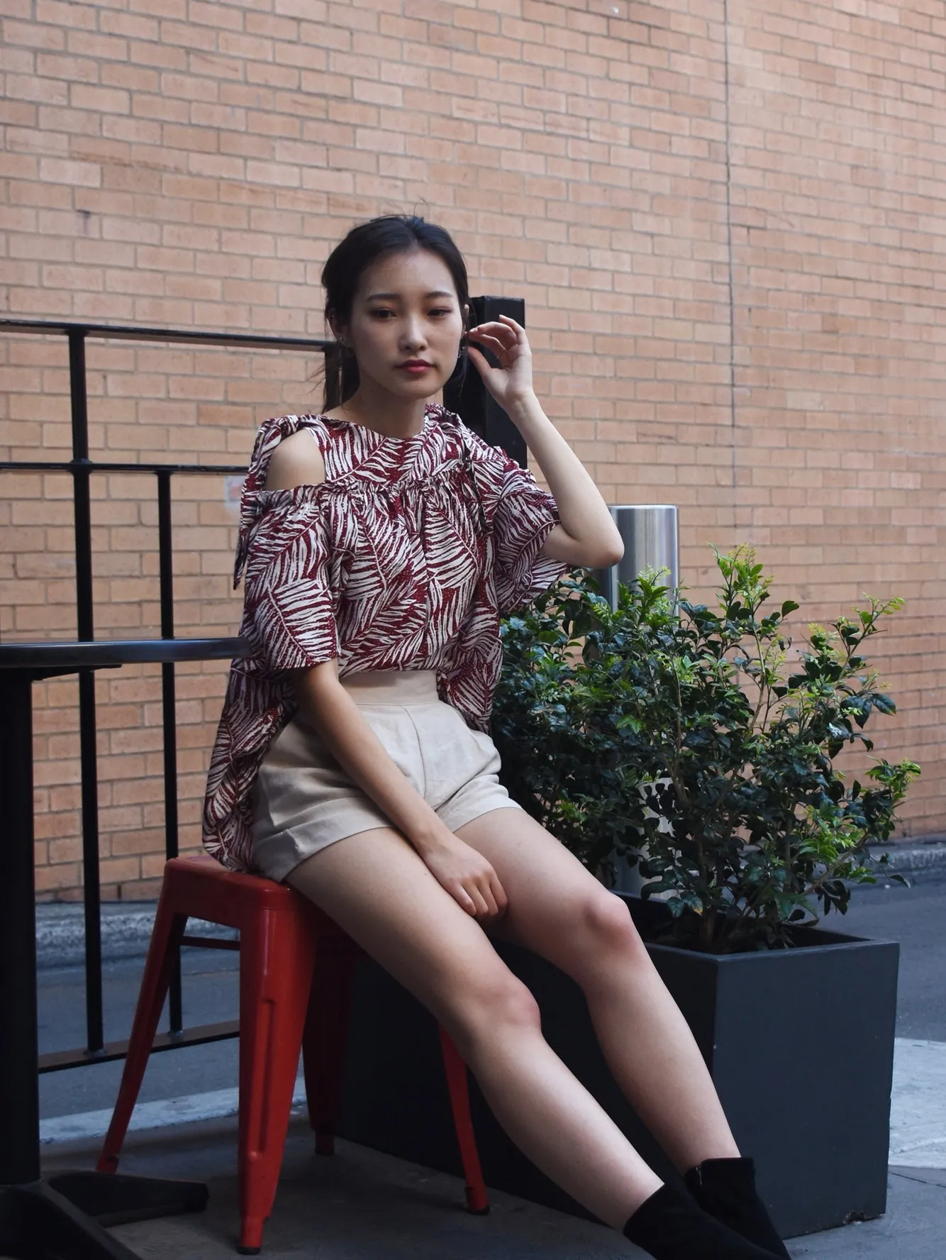 Fern Print Shoulder-Cropped Shirt