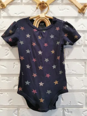 H&M Organic Cotton Bodysuit in Navy Stars (18-24)