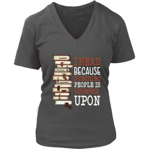 "I Read" V-neck Tshirt