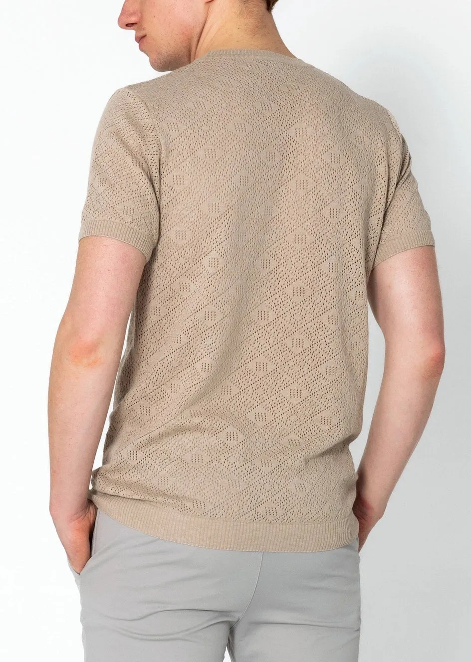 RNT23 Geometric crochet t-shirt stone