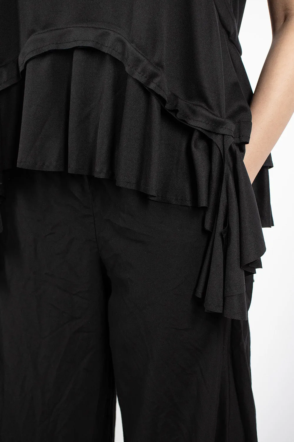 Ruffled Hem T-Shirt Black