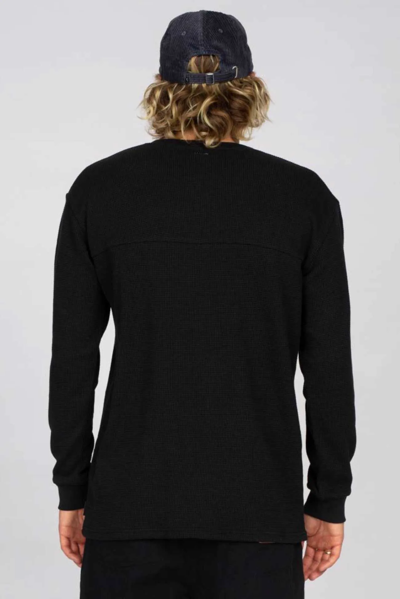 Short Cut Waffle Long Sleeve Tee Black